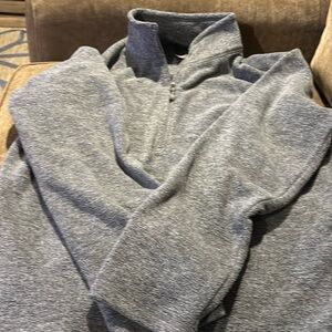 1/2 zip Eddie Bauer Woman’s XLFleece gently worn sweatshirt in Heather Gray.